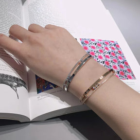 Pulseira de Diamantes em Platina 14K banhada a prata esterlina S925